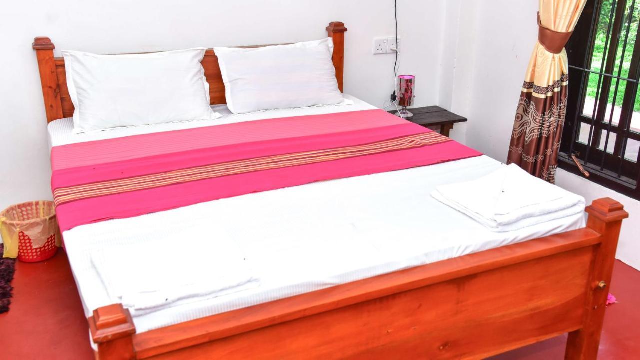 Smashing Inn Дамбулла Экстерьер фото
